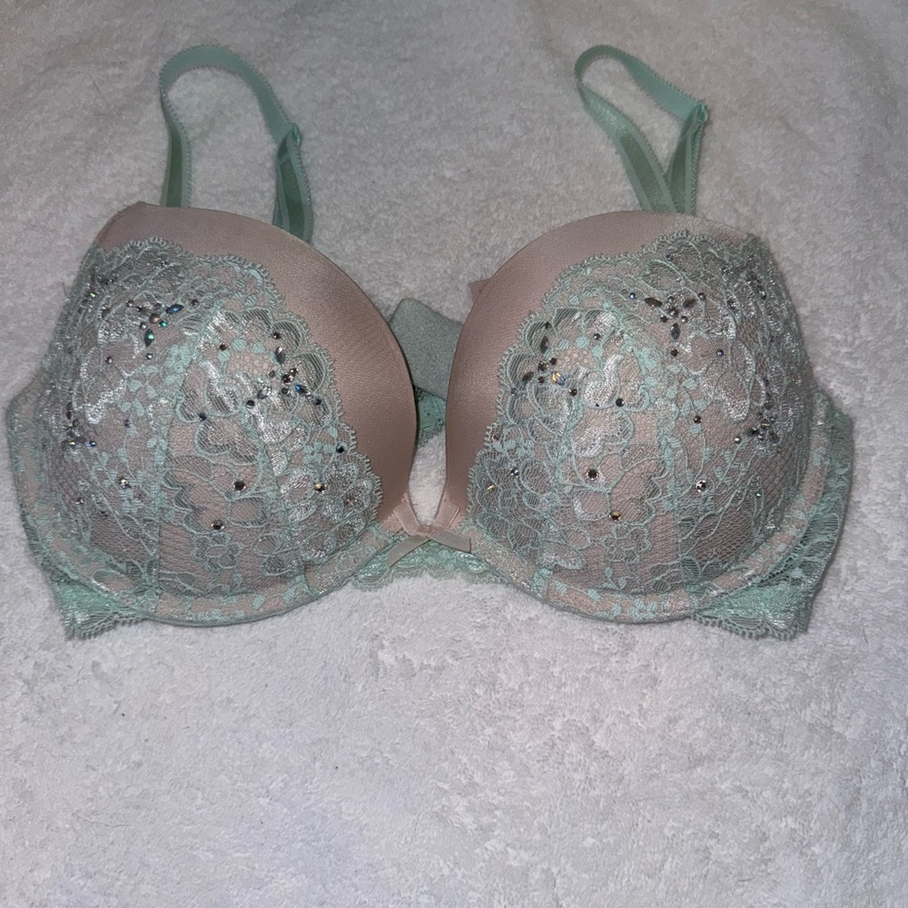 Victoria's Secret Lace Bra - Mint and Beige